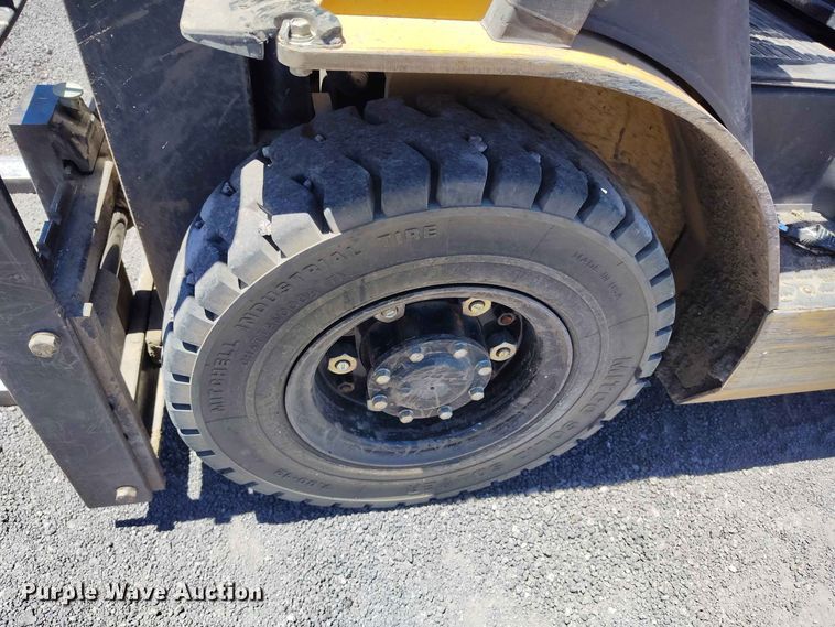 image for item ED0171 Caterpillar P5000 forklift