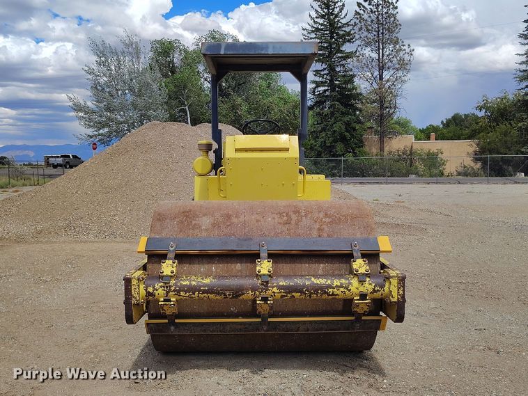 image for item ED0175 1995 Sakai SV70D single drum vibratory roller
