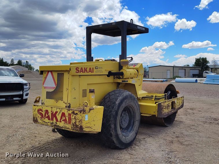 image for item ED0175 1995 Sakai SV70D single drum vibratory roller