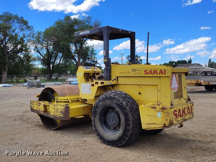 image for item ED0175 1995 Sakai SV70D single drum vibratory roller