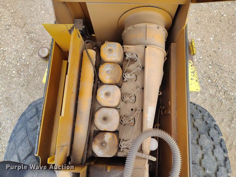 image for item ED0175 1995 Sakai SV70D single drum vibratory roller