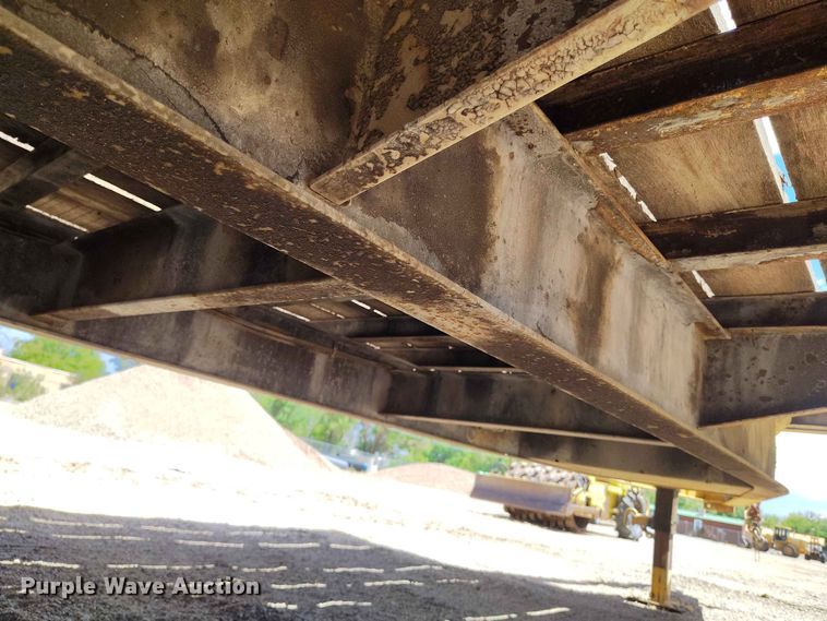 image for item ED0177 2000 Monroe Towmaster Contrail C-20 equipment trailer