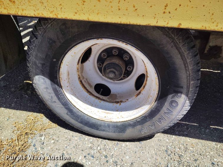 image for item ED0177 2000 Monroe Towmaster Contrail C-20 equipment trailer