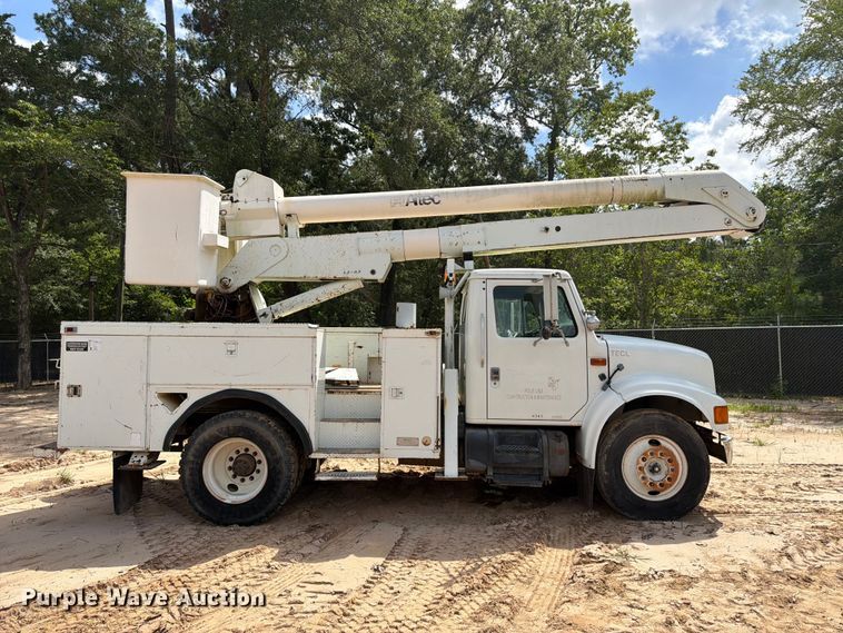 image for item ED5325 1992 International 4700 bucket truck