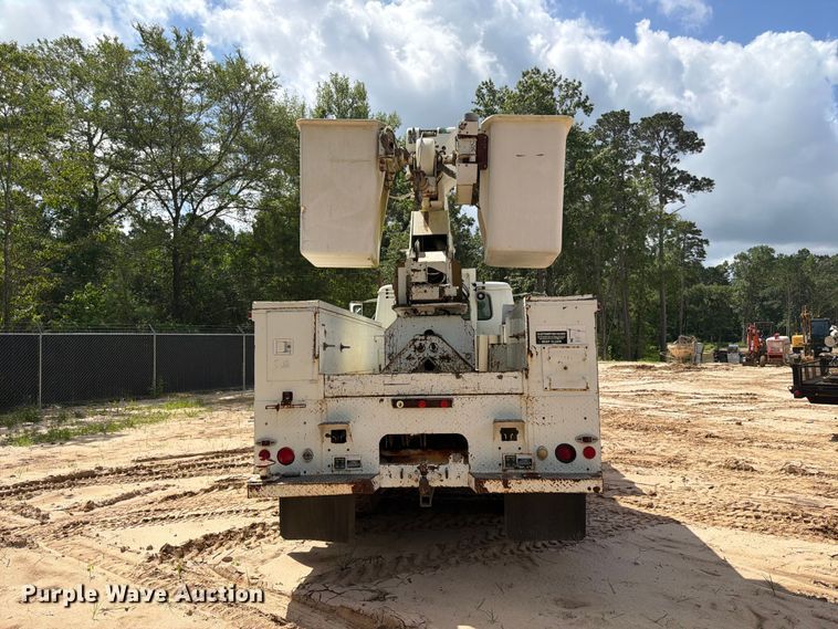 image for item ED5325 1992 International 4700 bucket truck