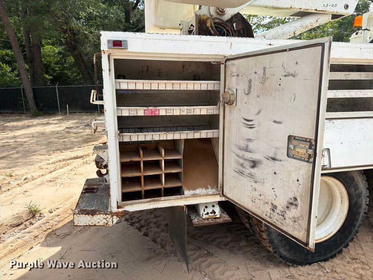 image for item ED5325 1992 International 4700 bucket truck