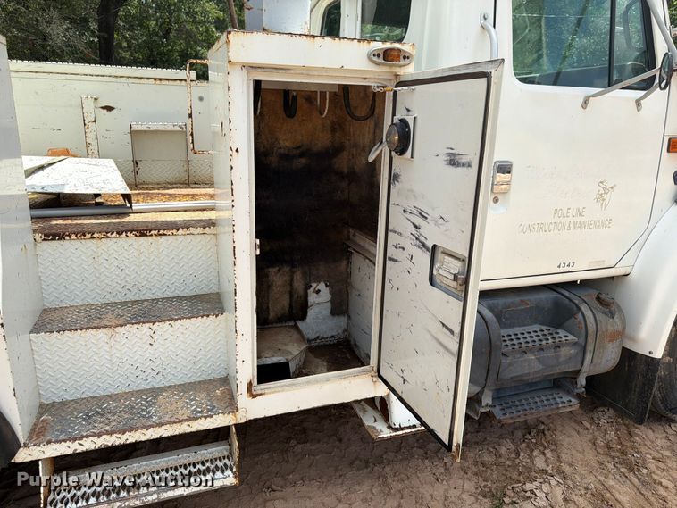 image for item ED5325 1992 International 4700 bucket truck