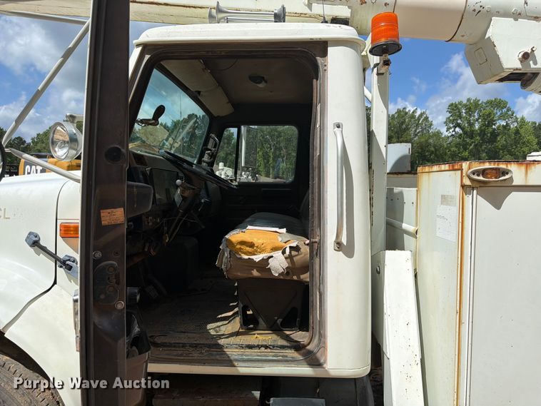 image for item ED5325 1992 International 4700 bucket truck