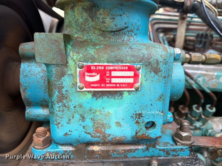 image for item ED5325 1992 International 4700 bucket truck