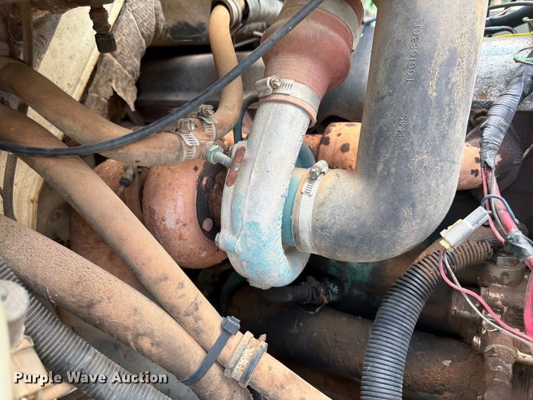 image for item ED5325 1992 International 4700 bucket truck