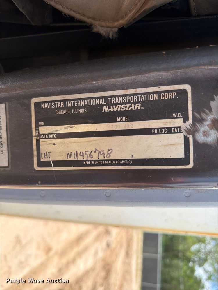 image for item ED5325 1992 International 4700 bucket truck