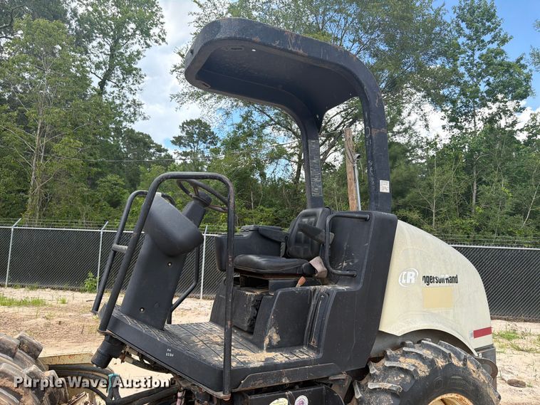 image for item ED5328 2005 Ingersoll Rand SD-45F single drum vibratory roller
