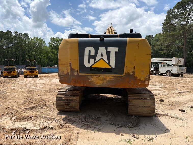 image for item ED5329 2016 Caterpillar 323FL excavator