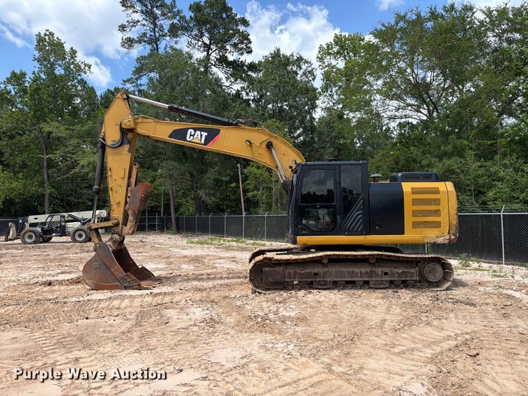 image for item ED5329 2016 Caterpillar 323FL excavator