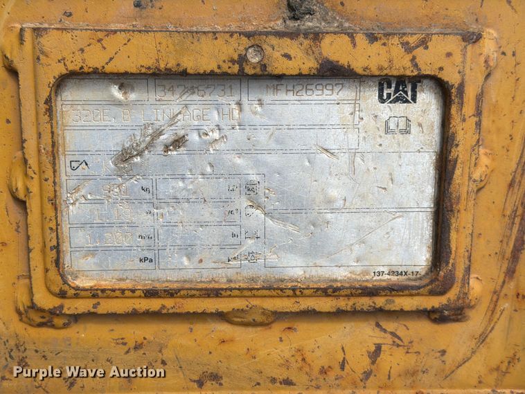 image for item ED5329 2016 Caterpillar 323FL excavator