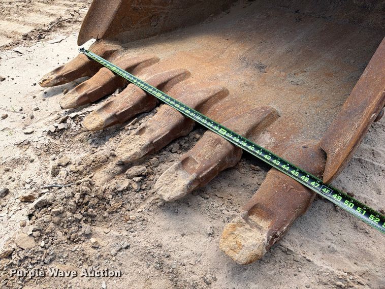 image for item ED5329 2016 Caterpillar 323FL excavator