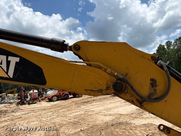 image for item ED5329 2016 Caterpillar 323FL excavator