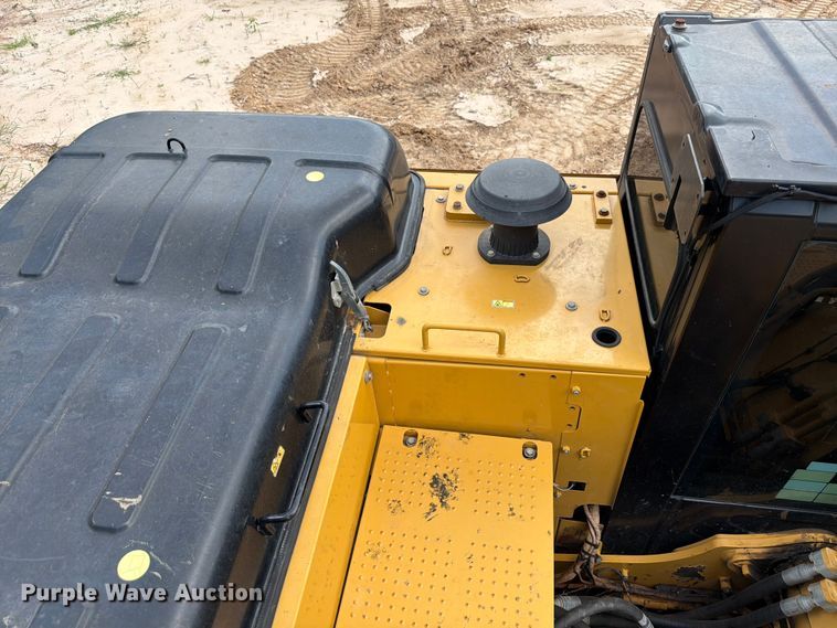 image for item ED5329 2016 Caterpillar 323FL excavator