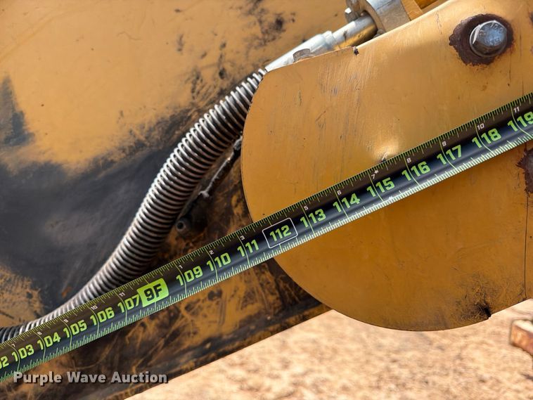 image for item ED5329 2016 Caterpillar 323FL excavator