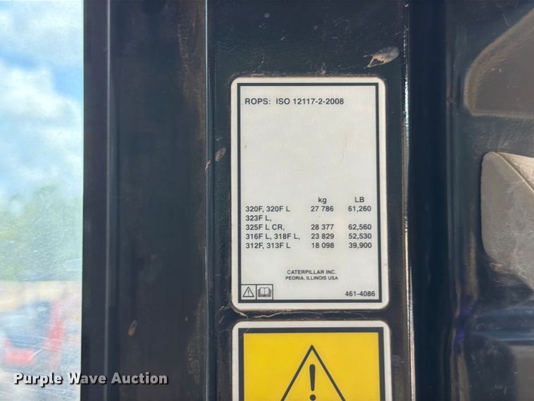image for item ED5329 2016 Caterpillar 323FL excavator