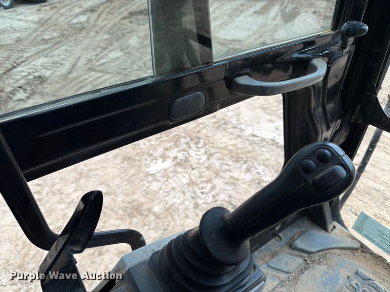 image for item ED5329 2016 Caterpillar 323FL excavator