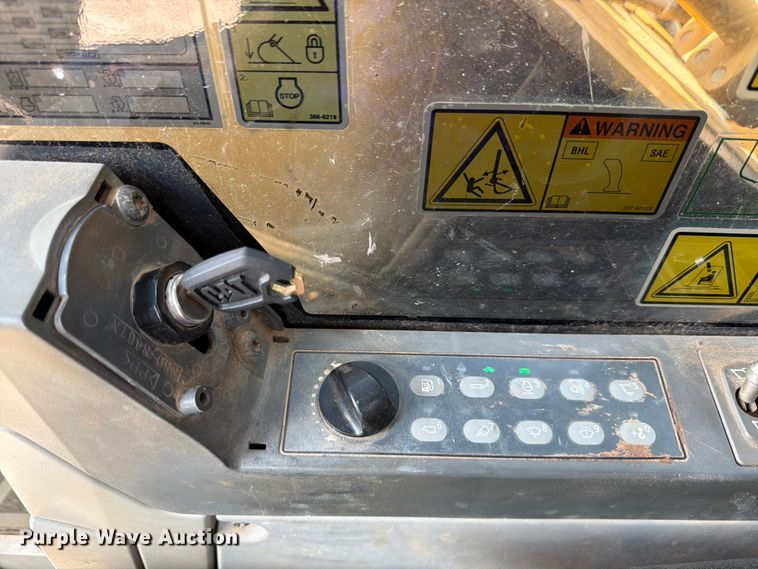 image for item ED5329 2016 Caterpillar 323FL excavator