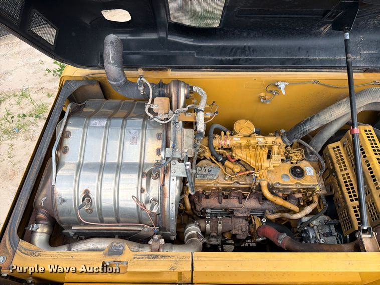 image for item ED5329 2016 Caterpillar 323FL excavator