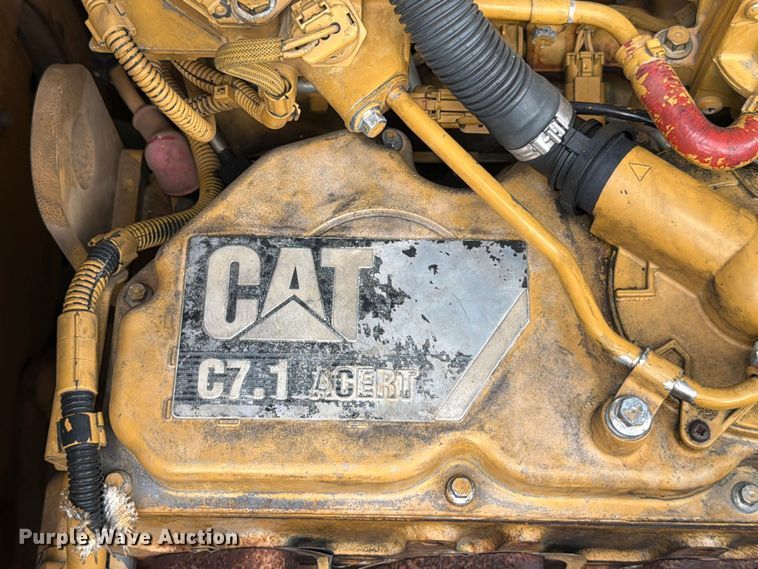 image for item ED5329 2016 Caterpillar 323FL excavator