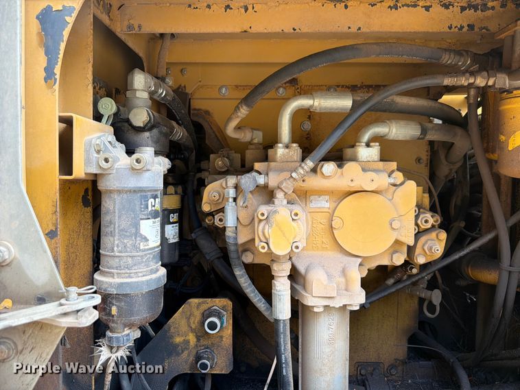 image for item ED5329 2016 Caterpillar 323FL excavator