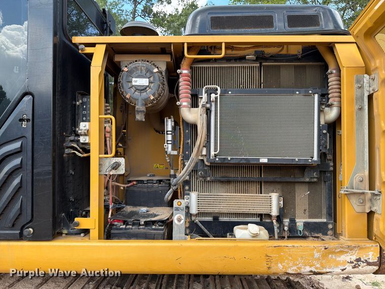 image for item ED5329 2016 Caterpillar 323FL excavator