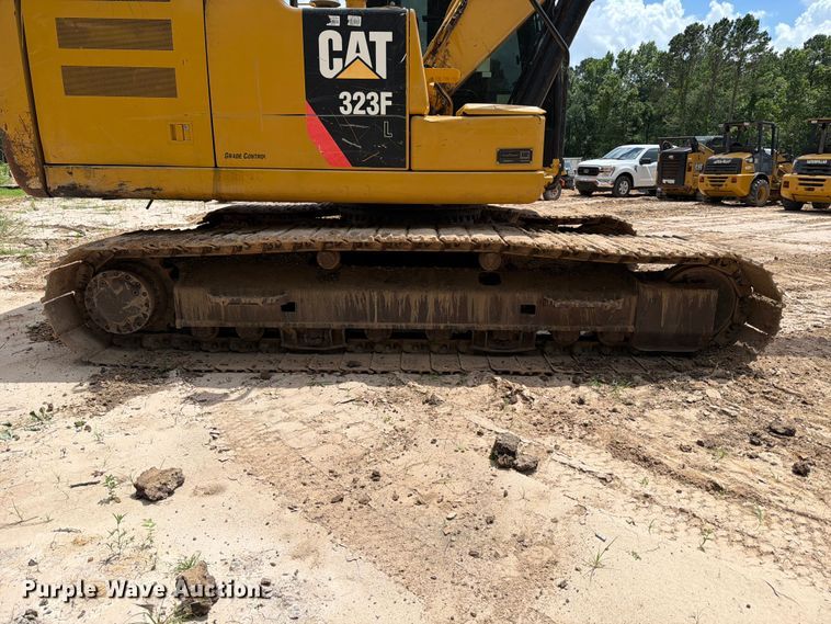 image for item ED5329 2016 Caterpillar 323FL excavator