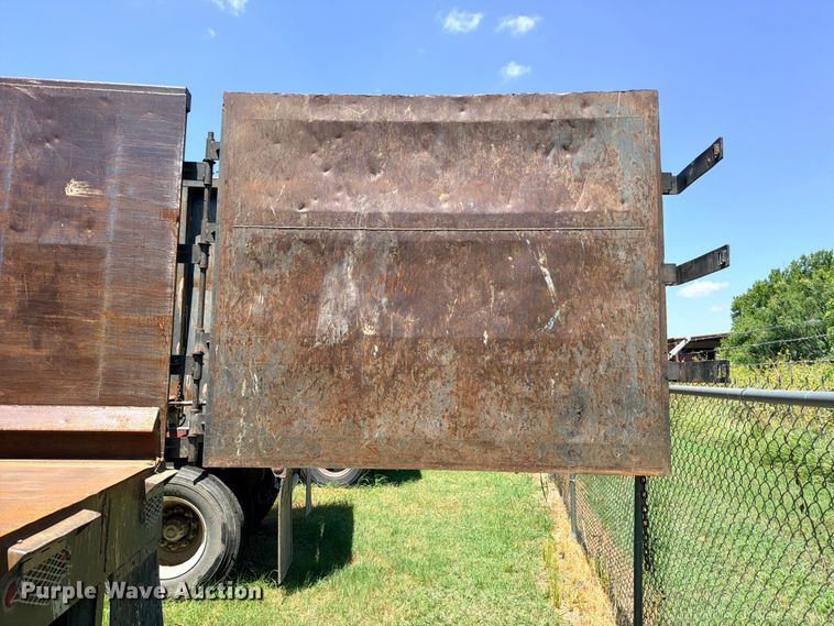 image for item ED5392 2011 Warren WHDT3996-2-SS-P ejector trailer