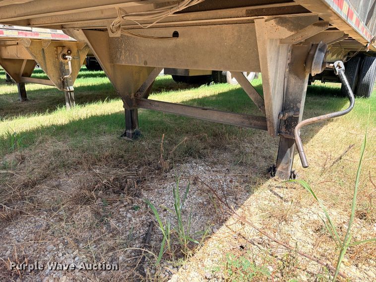 image for item ED5392 2011 Warren WHDT3996-2-SS-P ejector trailer