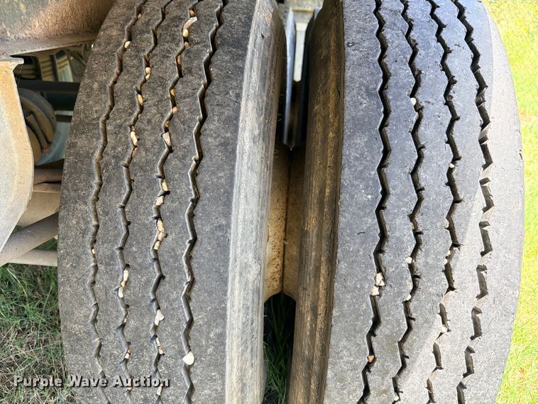 image for item ED5392 2011 Warren WHDT3996-2-SS-P ejector trailer