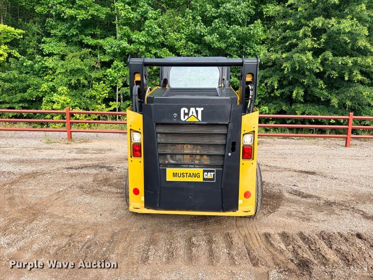 image for item ED5403 2019 Caterpillar 242D skid steer loader