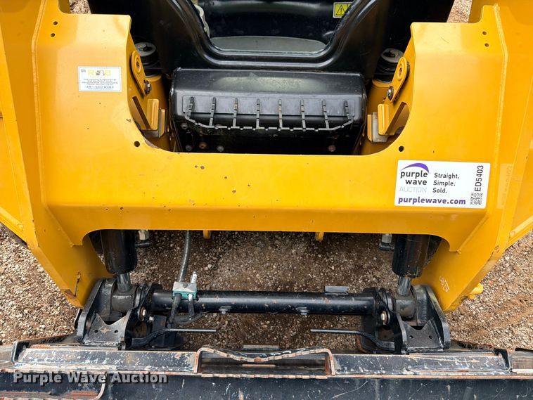 image for item ED5403 2019 Caterpillar 242D skid steer loader