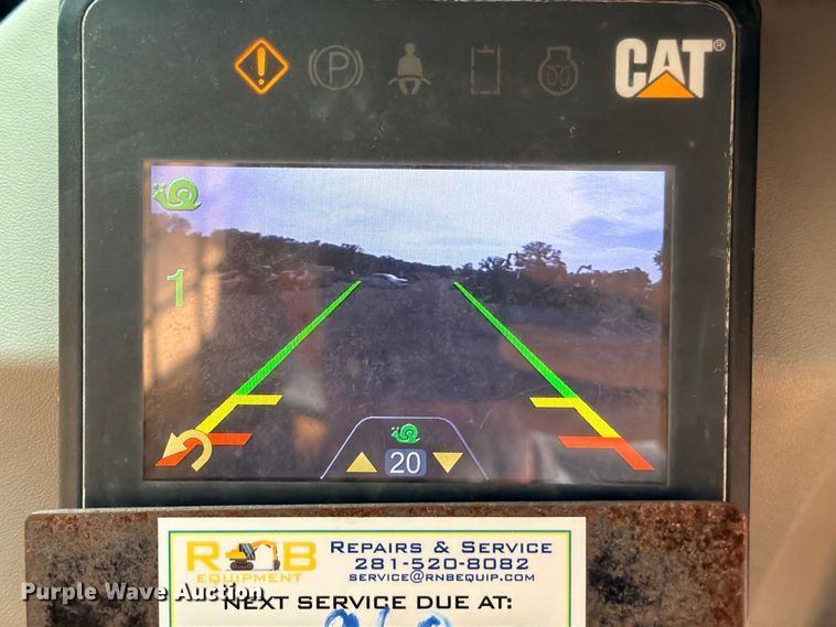 image for item ED5403 2019 Caterpillar 242D skid steer loader