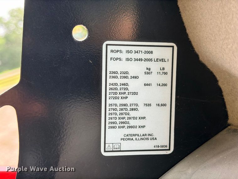 image for item ED5403 2019 Caterpillar 242D skid steer loader