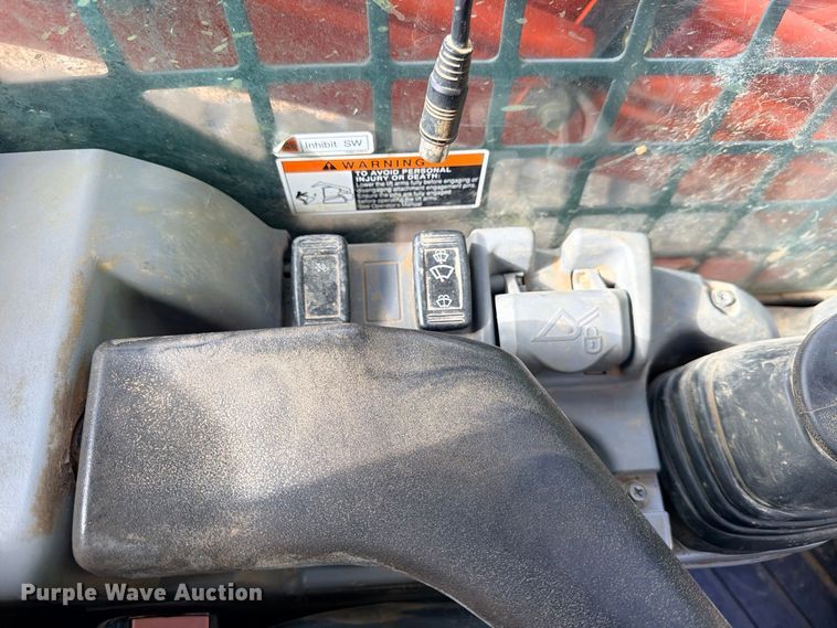 image for item ED5404 2020 Kubota SVL97-2 tracked skid steer loader