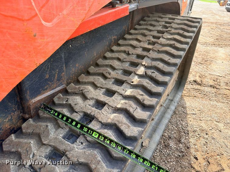image for item ED5404 2020 Kubota SVL97-2 tracked skid steer loader