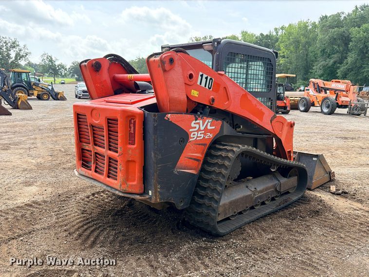 image for item ED5405 2020 Kubota SVL95-2S tracked skid steer loader