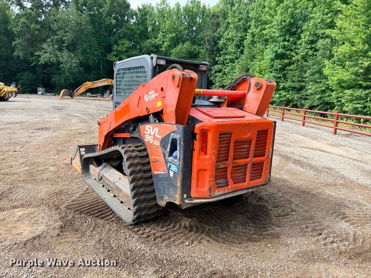 image for item ED5405 2020 Kubota SVL95-2S tracked skid steer loader