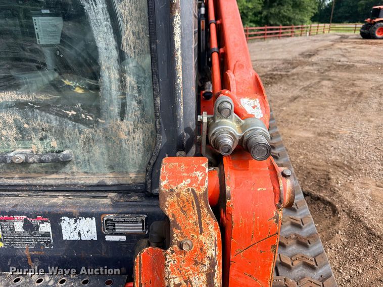image for item ED5405 2020 Kubota SVL95-2S tracked skid steer loader