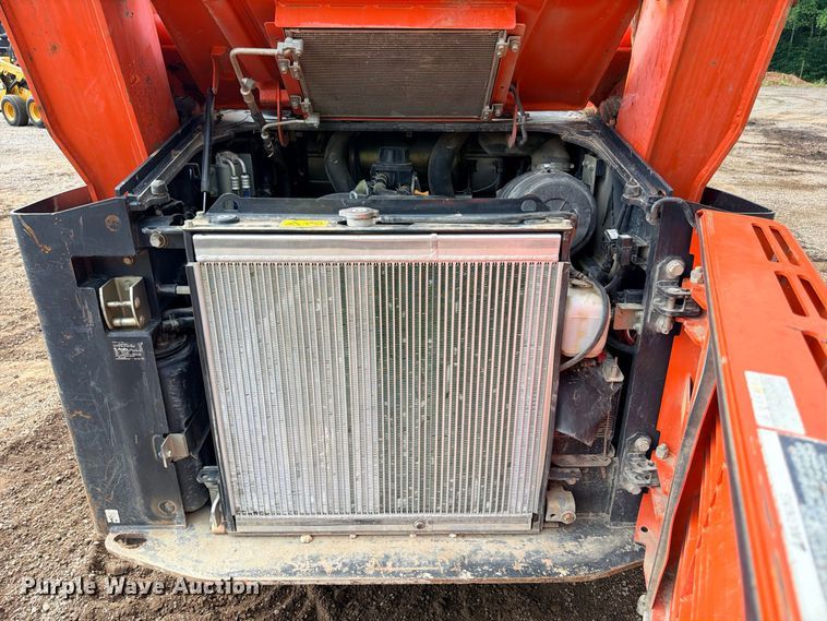 image for item ED5405 2020 Kubota SVL95-2S tracked skid steer loader