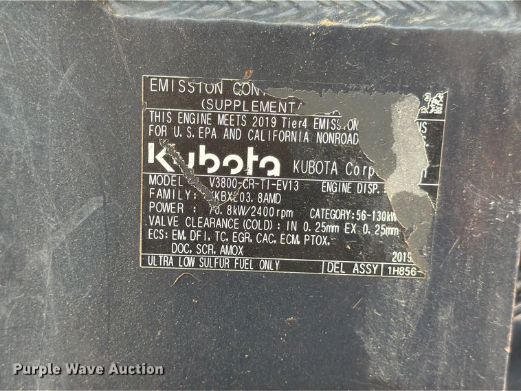 image for item ED5405 2020 Kubota SVL95-2S tracked skid steer loader