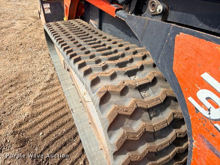 image for item ED5405 2020 Kubota SVL95-2S tracked skid steer loader