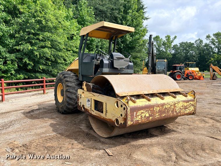 image for item ED5407 2012 Bomag BW211D-40 single drum vibratory roller