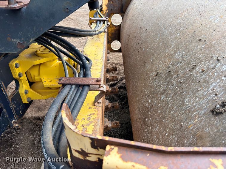 image for item ED5407 2012 Bomag BW211D-40 single drum vibratory roller