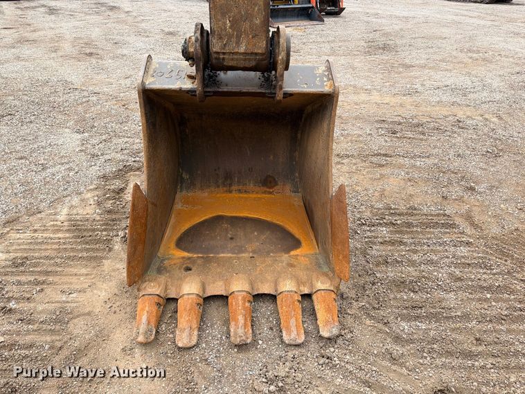 image for item ED5409 2008 John Deere 120D excavator