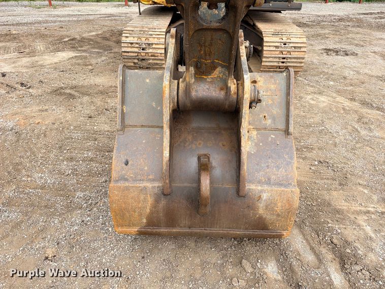 image for item ED5409 2008 John Deere 120D excavator